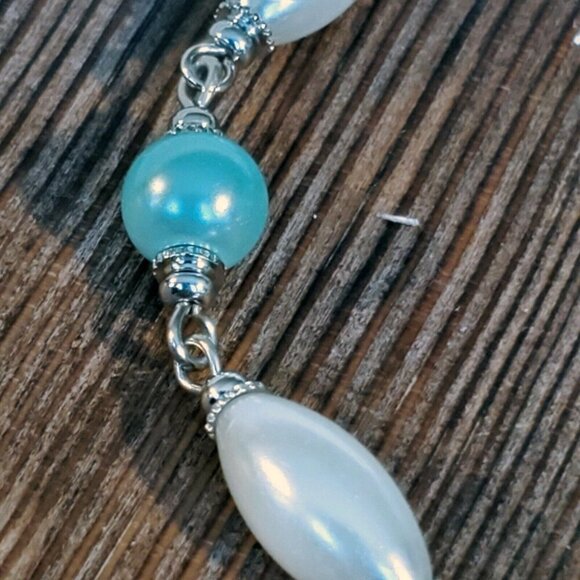 Glass Pearl Bracelet Silver White Light Blue - Picture 2 of 7